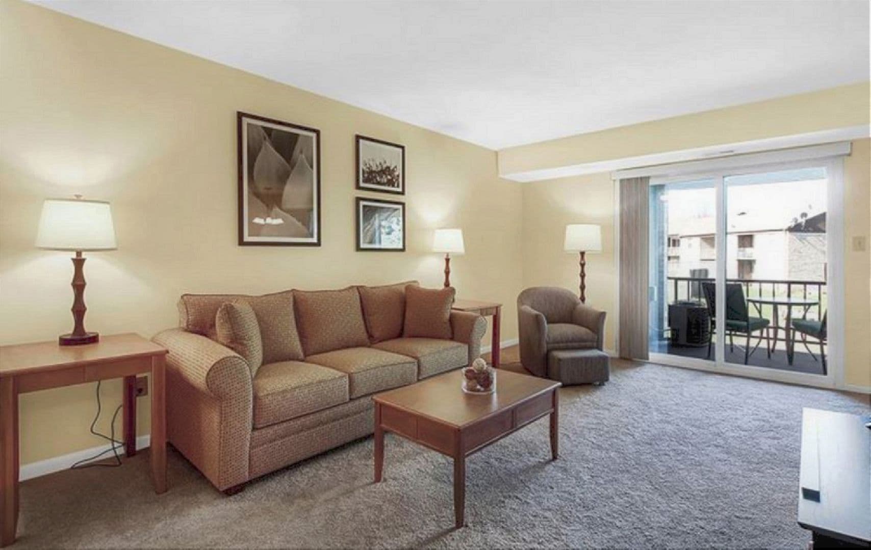 Edwardsville Apartment: 200 Gateway Drive