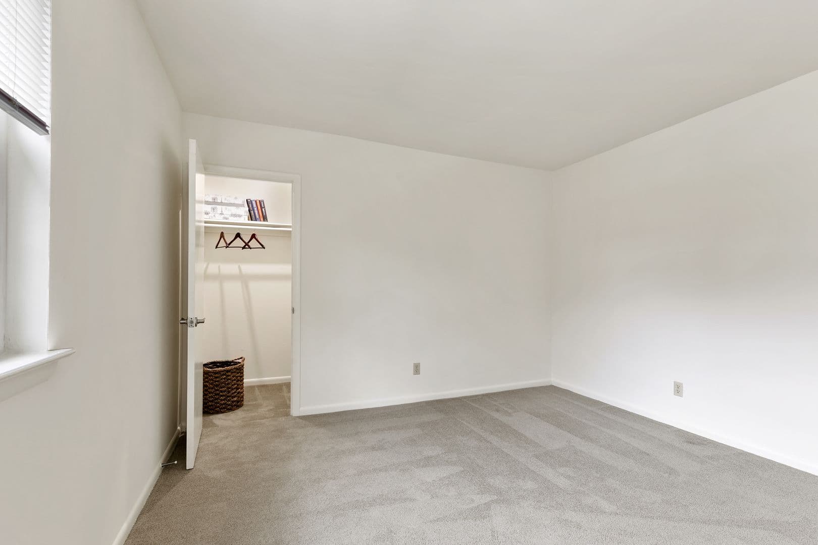 Lancaster Apartment: 1415 Spencer Avenue