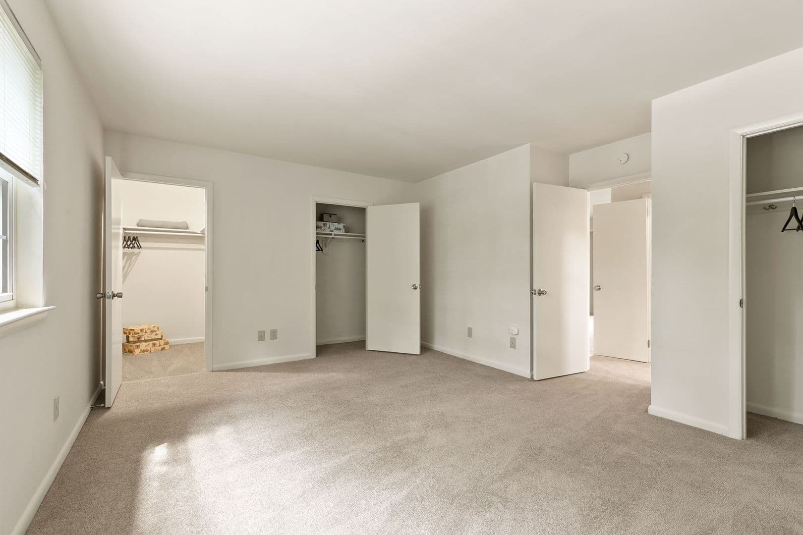 Edwardsville Apartment: 200 Gateway Drive