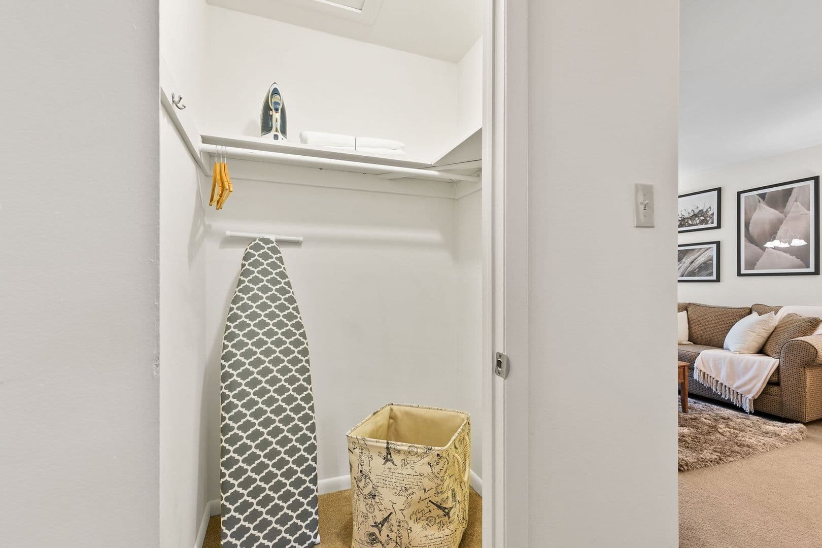 Edwardsville Apartment: 200 Gateway Drive