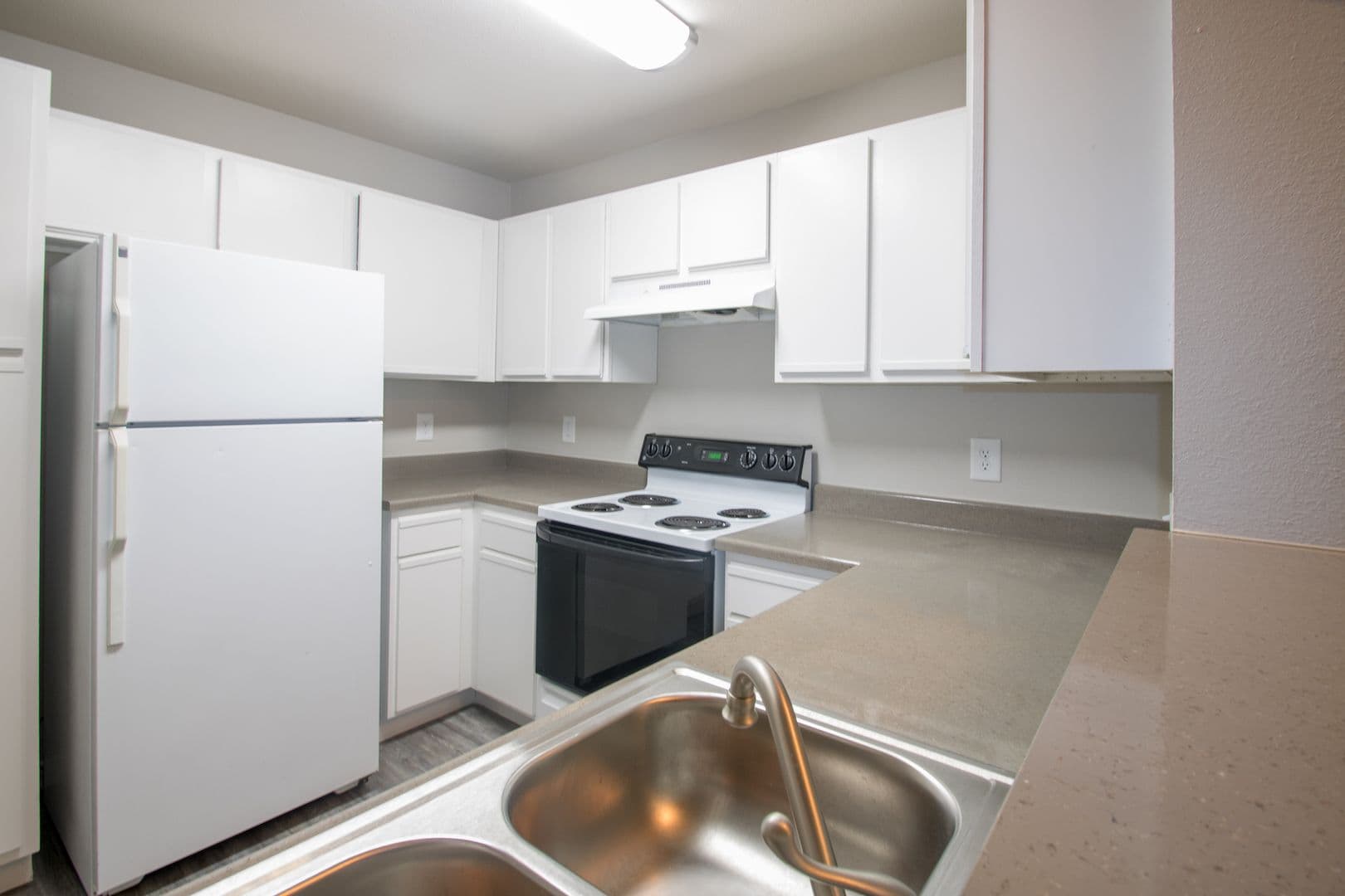 Lubbock Apartment: 4501 71st St