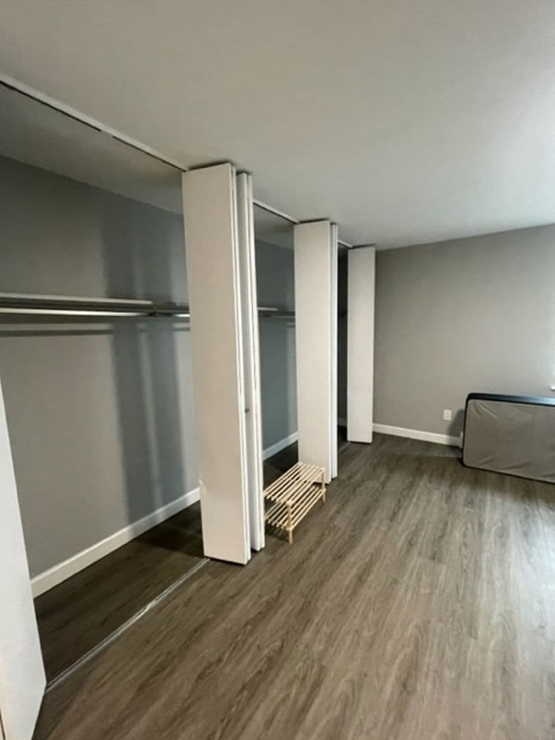 Stratford Apartment: 490-498 Sherwood Place