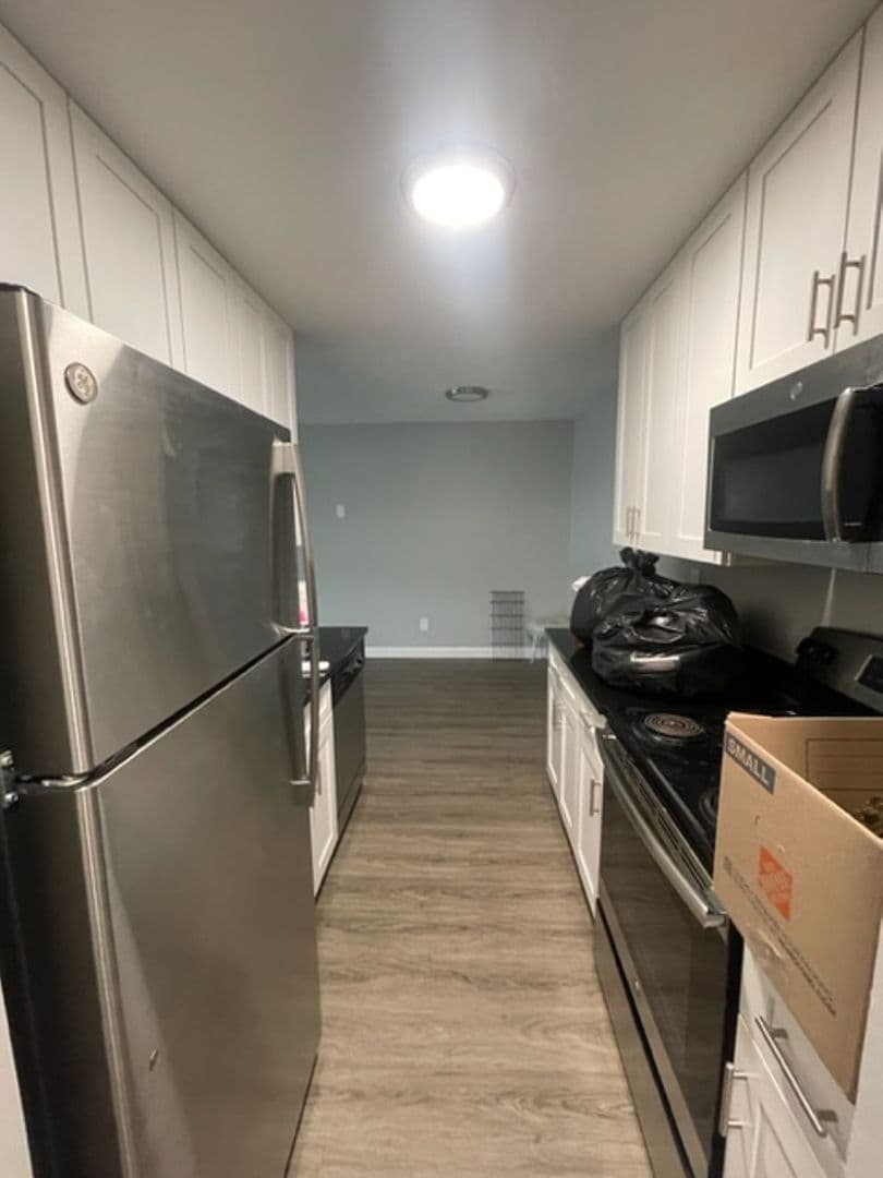Stratford Apartment: 490-498 Sherwood Place