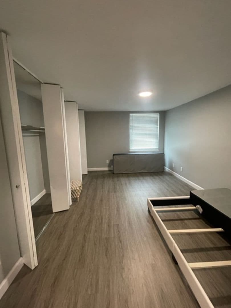 Stratford Apartment: 490-498 Sherwood Place