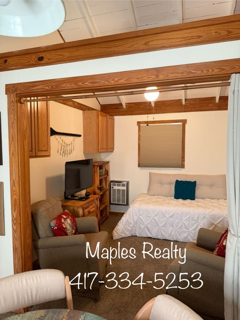 Rockaway Beach House: 185 Wildflower Avenue