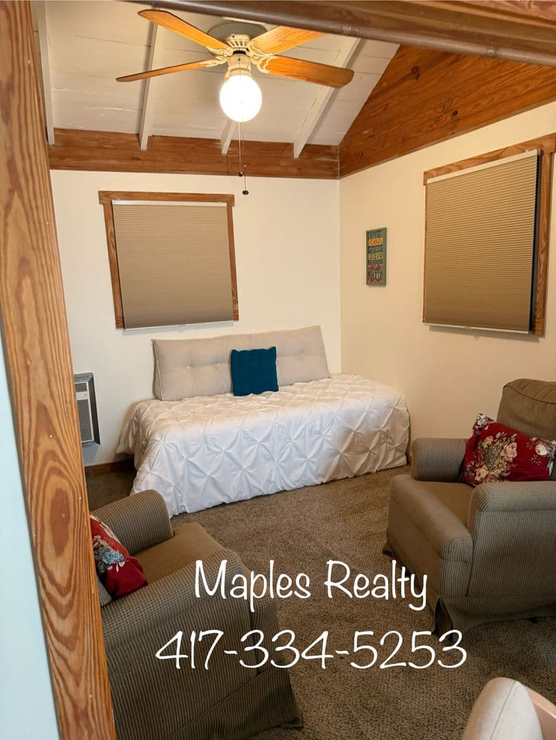 Rockaway Beach House: 185 Wildflower Avenue