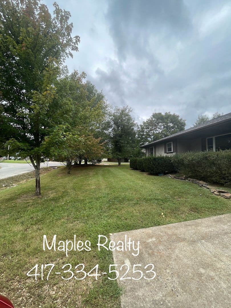 Rockaway Beach House: 718 Boys Camp Road