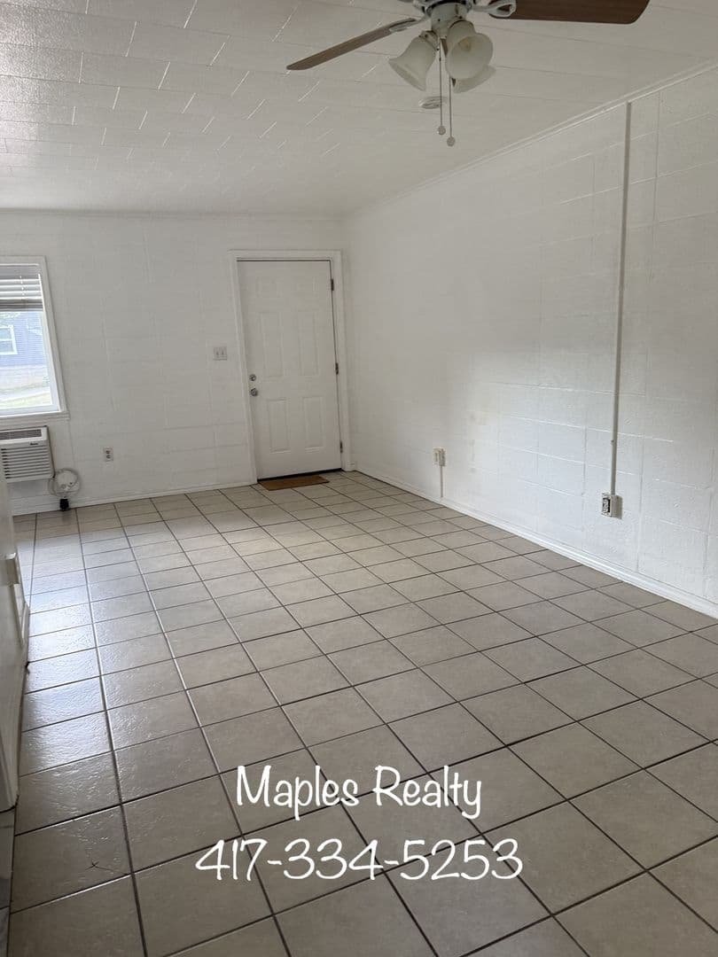 Rockaway Beach Apartment: 152 Lotus Avenue