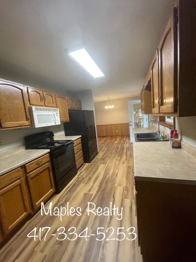 Rockaway Beach House: 718 Boys Camp Road
