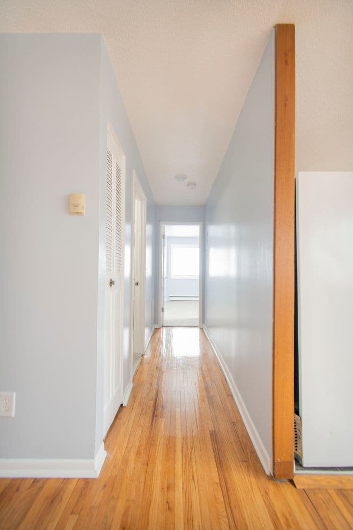 Minneapolis Apartment: 350 26th Ave NE