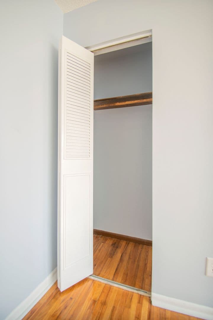 Minneapolis Apartment: 350 26th Ave NE
