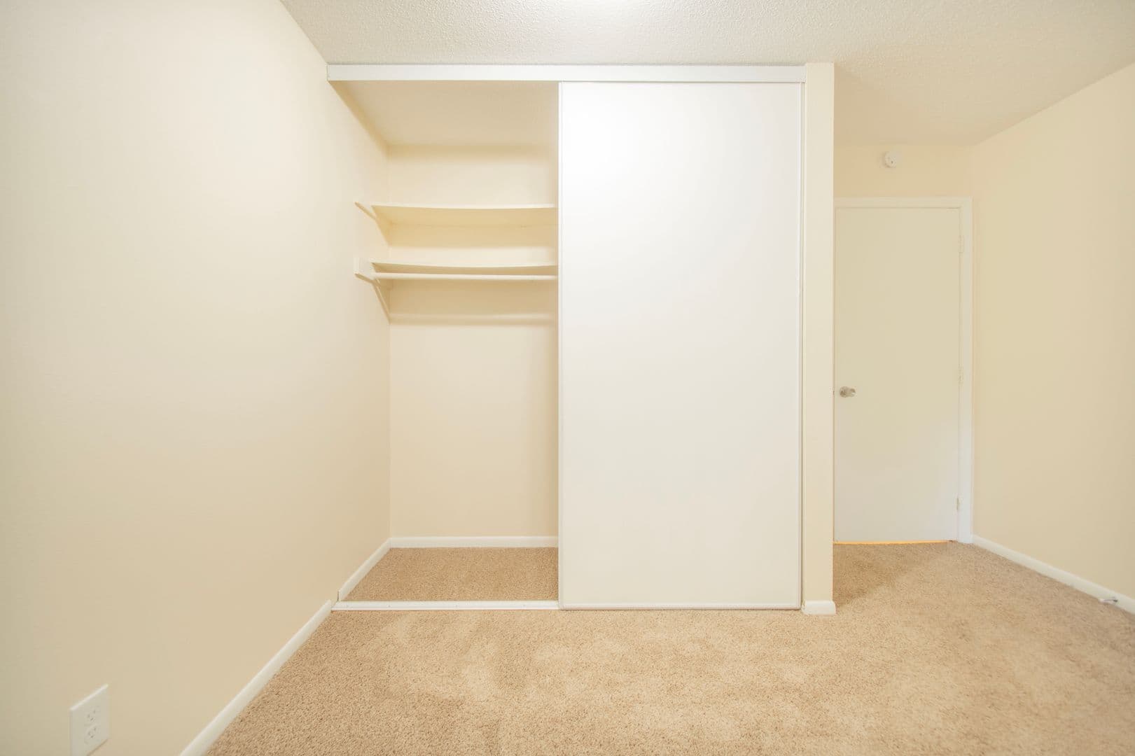 Excelsior Apartment: 840 3rd Avenue