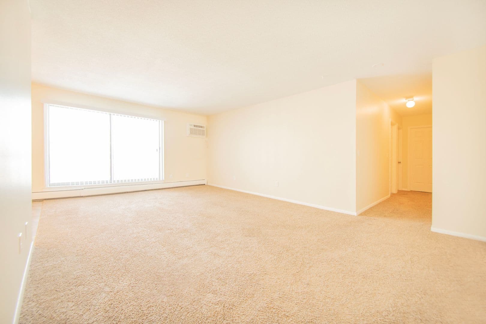 Plymouth Apartment: 17210 County Rd 6
