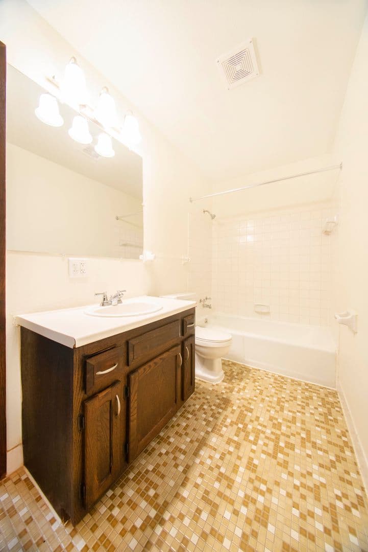 Brooklyn Park Apartment: 8221 Riverview Lane