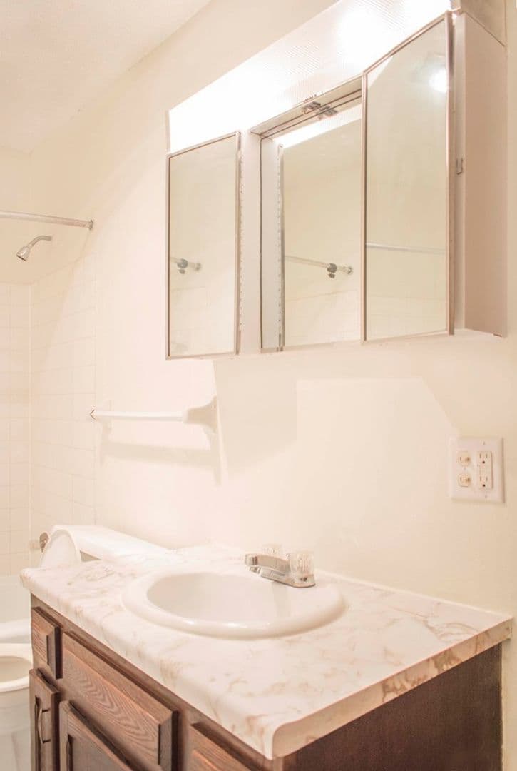 Brooklyn Park Apartment: 8221 Riverview Lane
