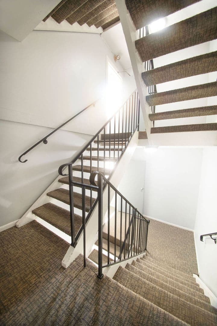 Plymouth Apartment: 17210 County Rd 6