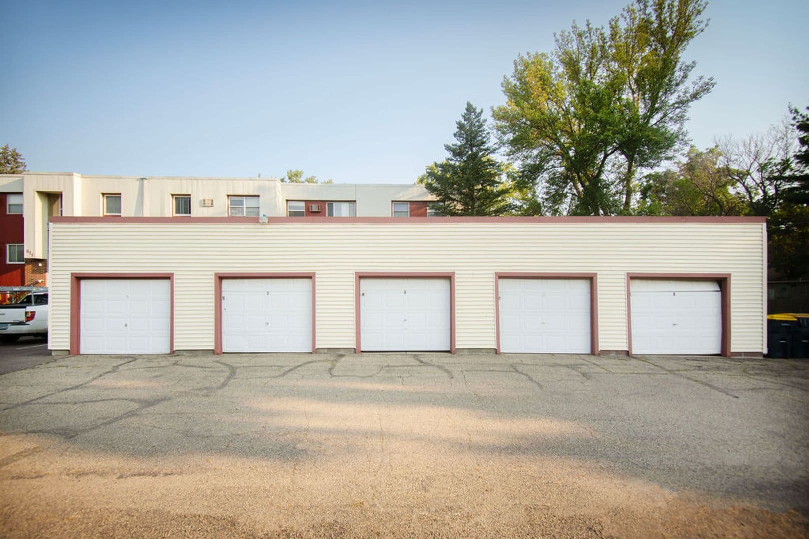 Farmington Apartment: 811 - 8th Street