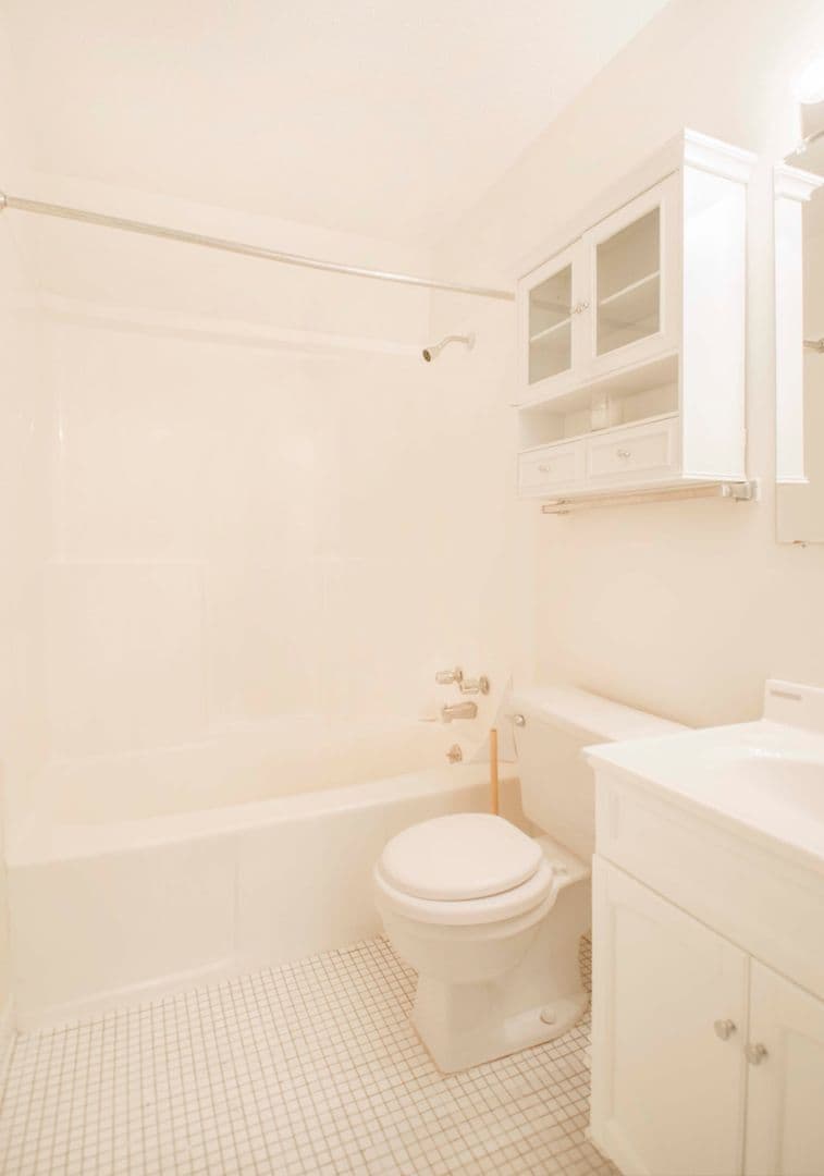 Excelsior Apartment: 840 3rd Avenue