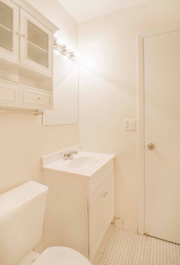 Excelsior Apartment: 840 3rd Avenue