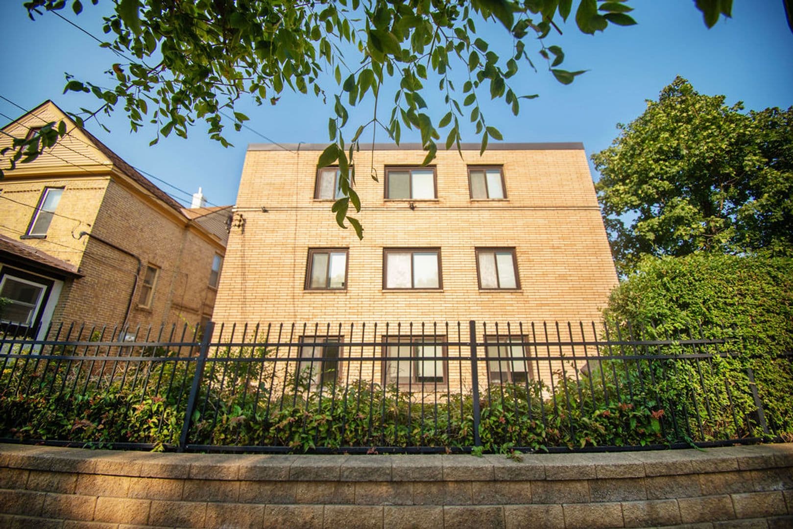Minneapolis Apartment: 350 26th Ave NE