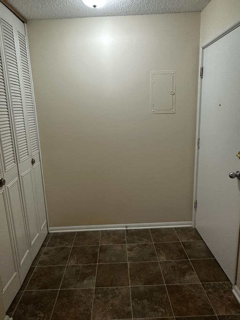 Excelsior Apartment: 818 3rd Ave S