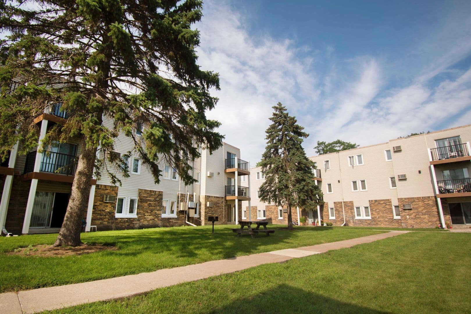 Excelsior Apartment: 840 3rd Avenue
