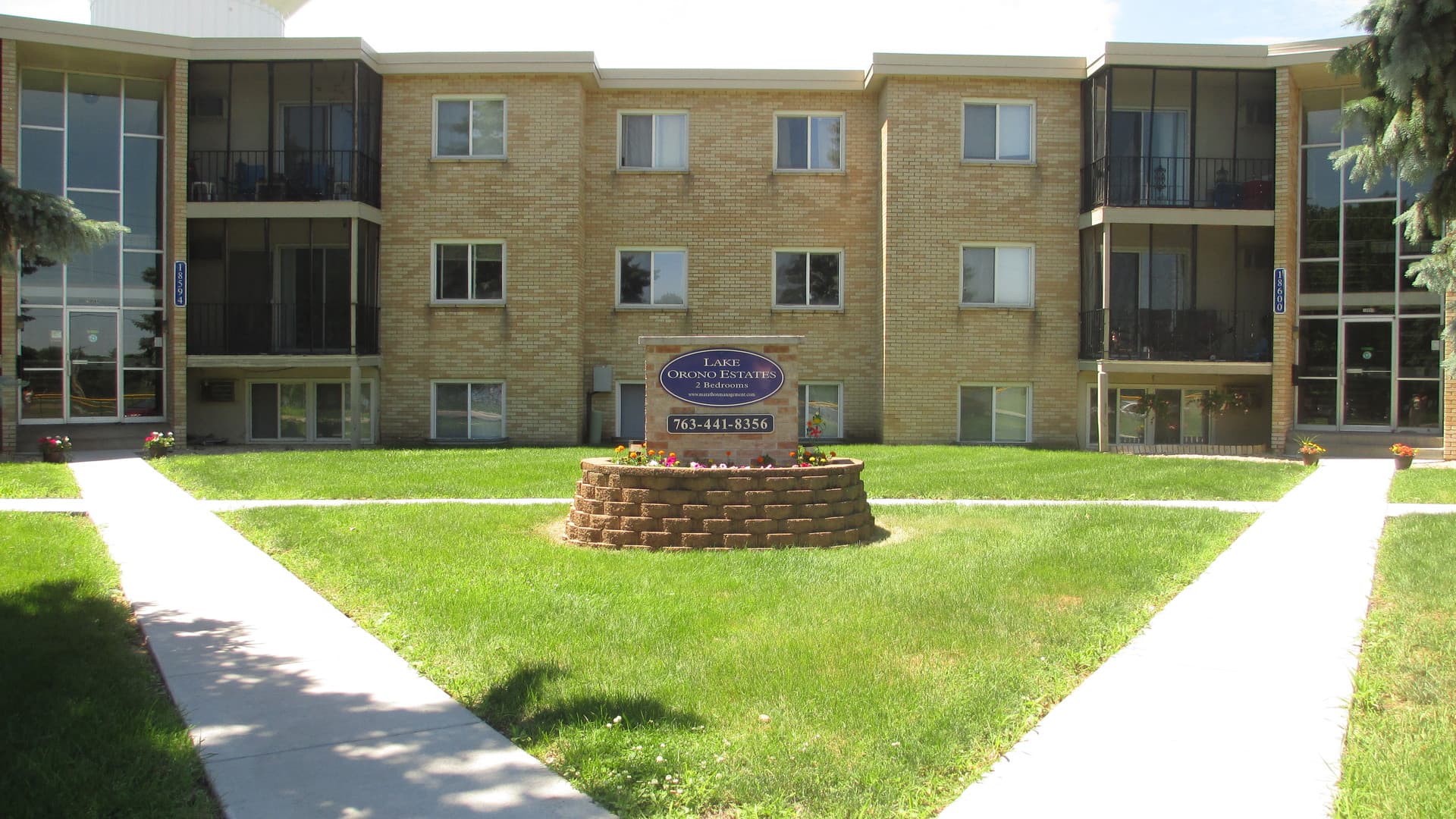 Elk River Apartment: 18594 Gary St