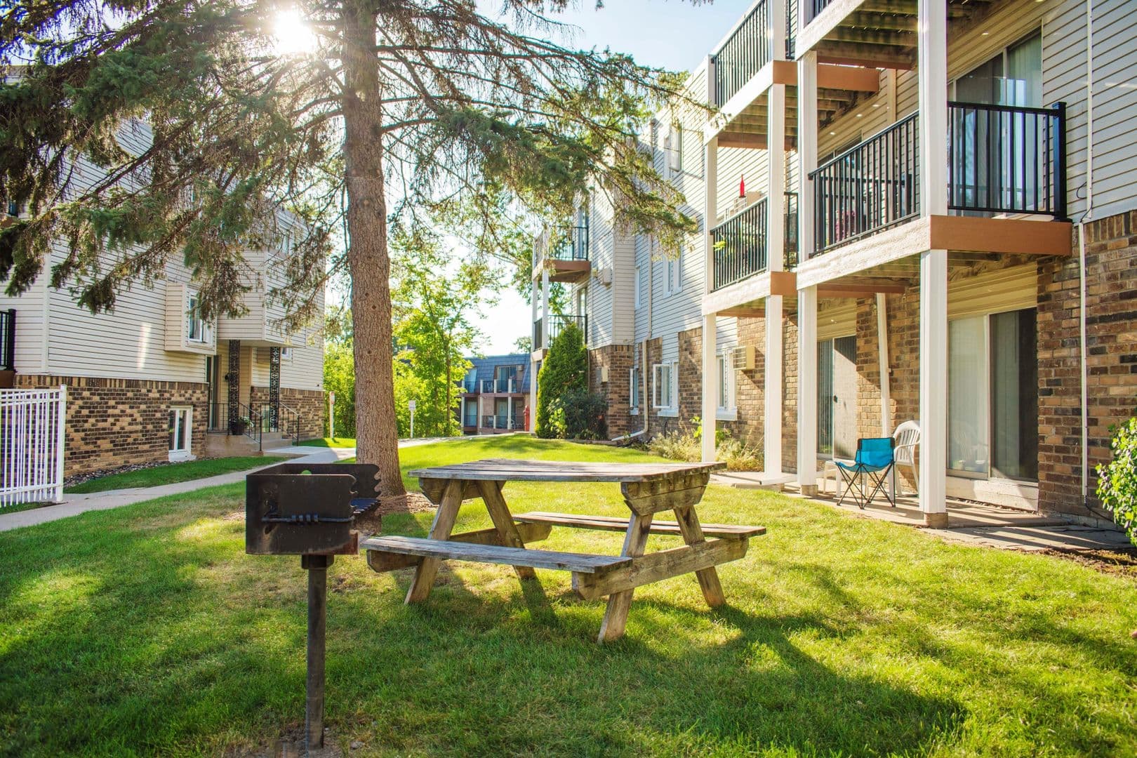 Excelsior Apartment: 840 3rd Avenue