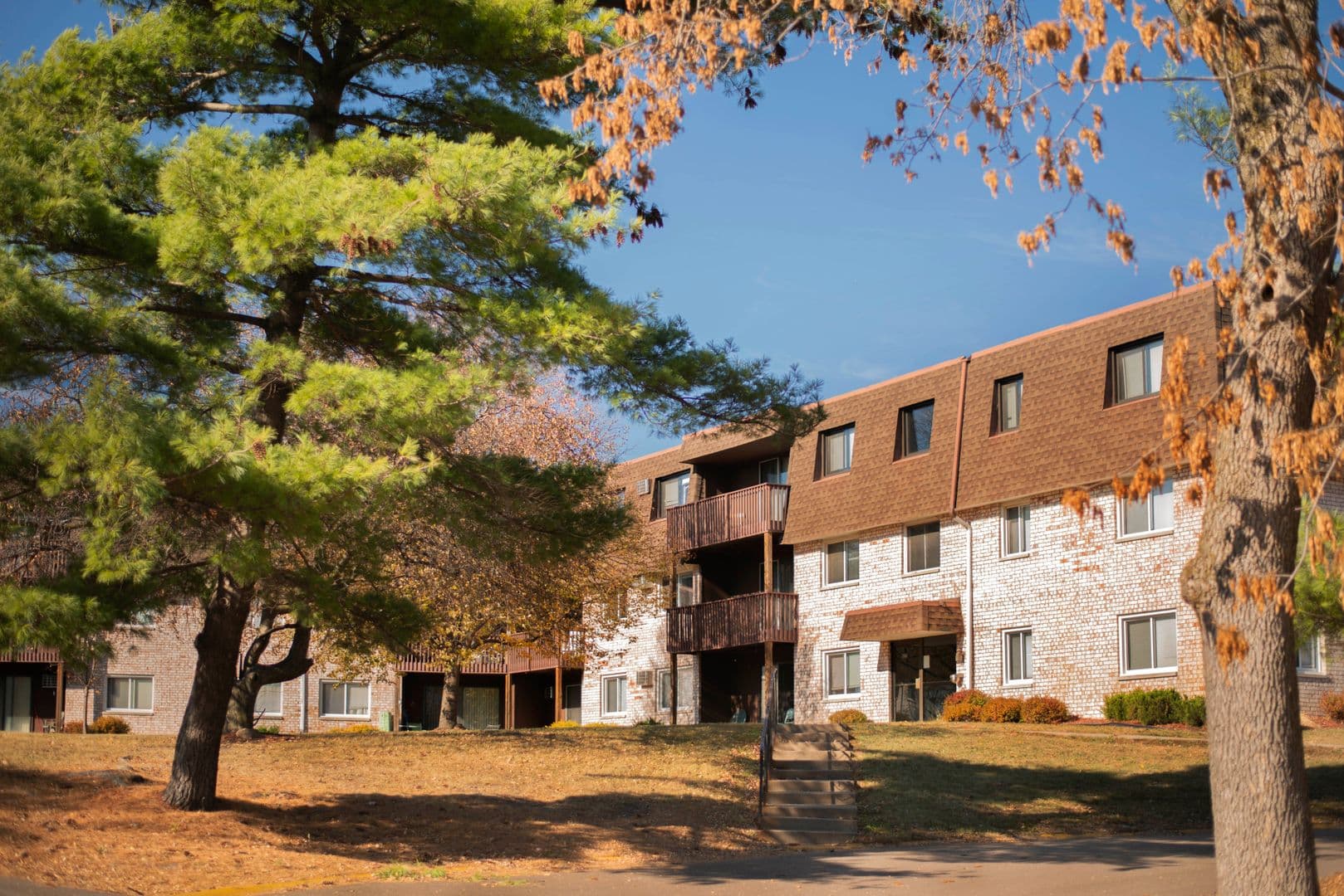 Brooklyn Park Apartment: 8221 Riverview Lane