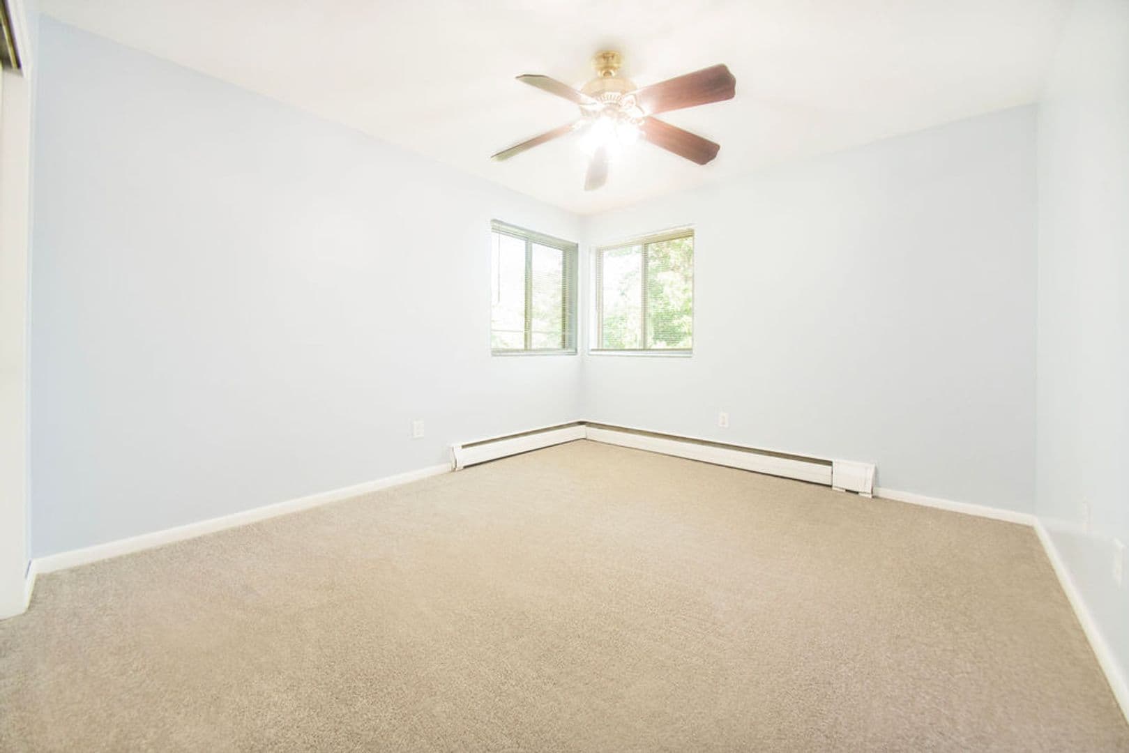 Richfield Apartment: 424 E 73rd St