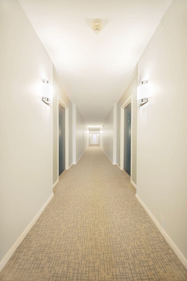 Plymouth Apartment: 17210 County Rd 6