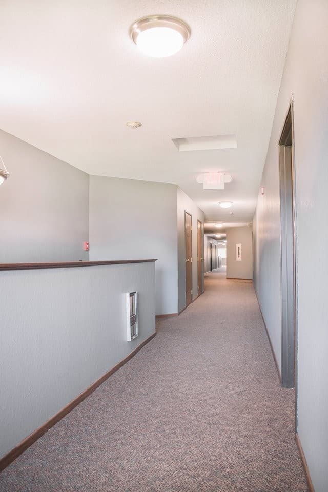 St. Bonifacius Apartment: 4075 Tower St