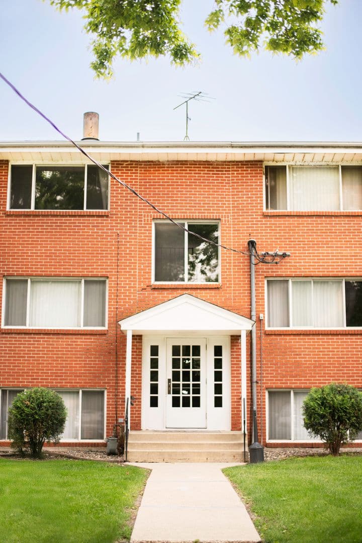 Waconia Apartment: 245 Elm Street South