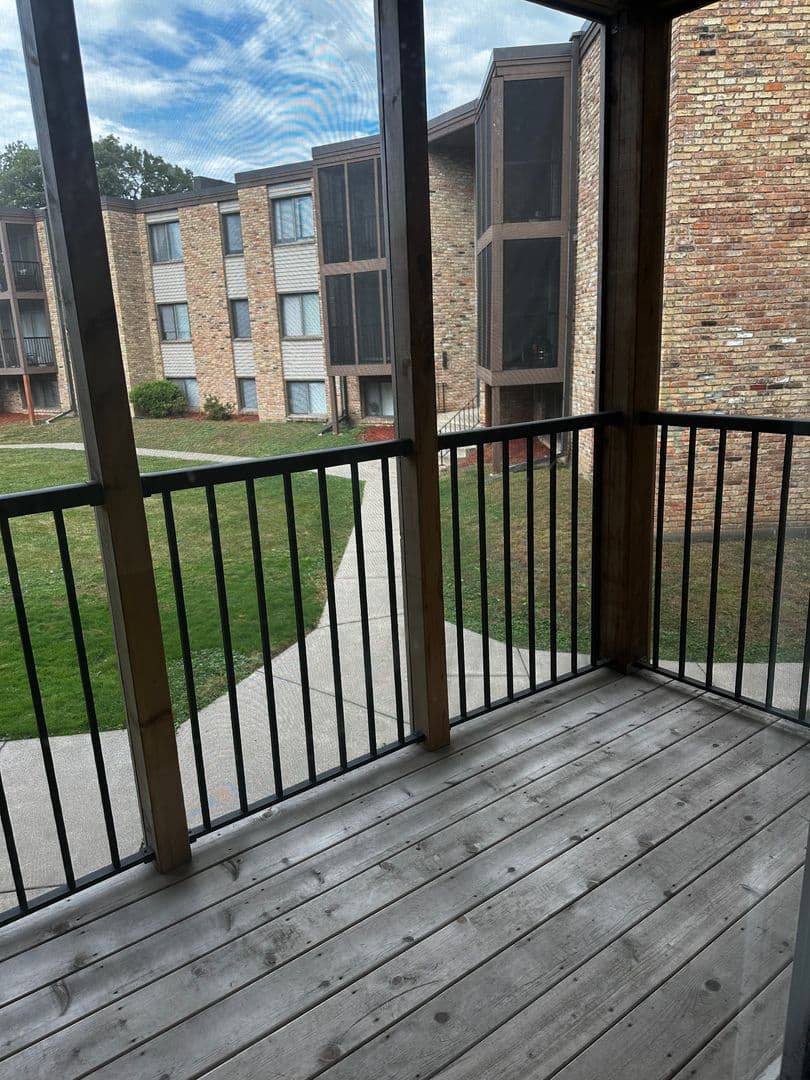 Excelsior Apartment: 818 3rd Ave S