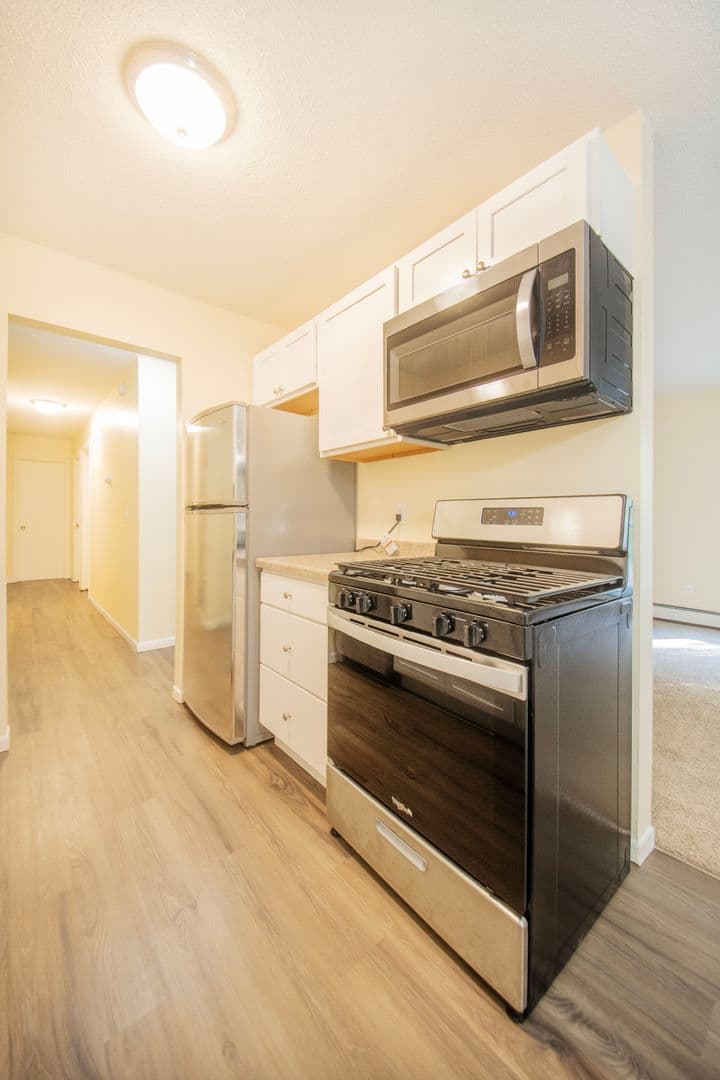 Excelsior Apartment: 840 3rd Avenue