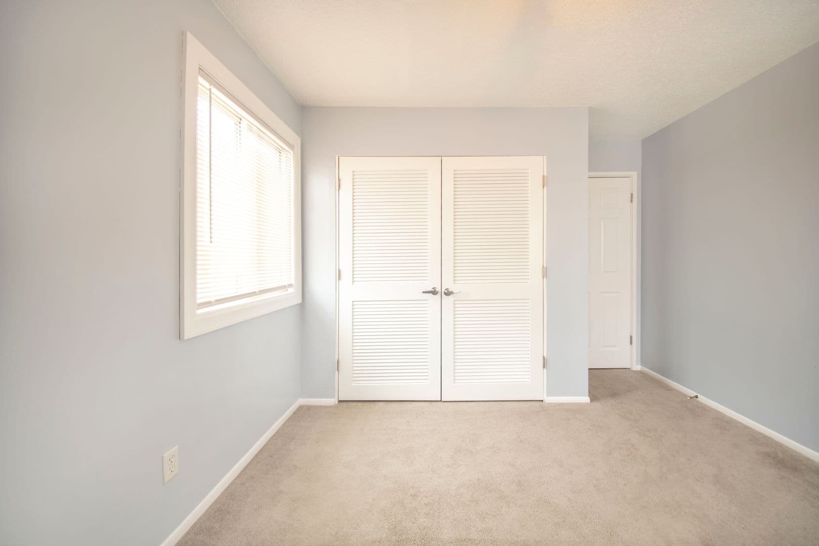 Minneapolis Apartment: 350 26th Ave NE