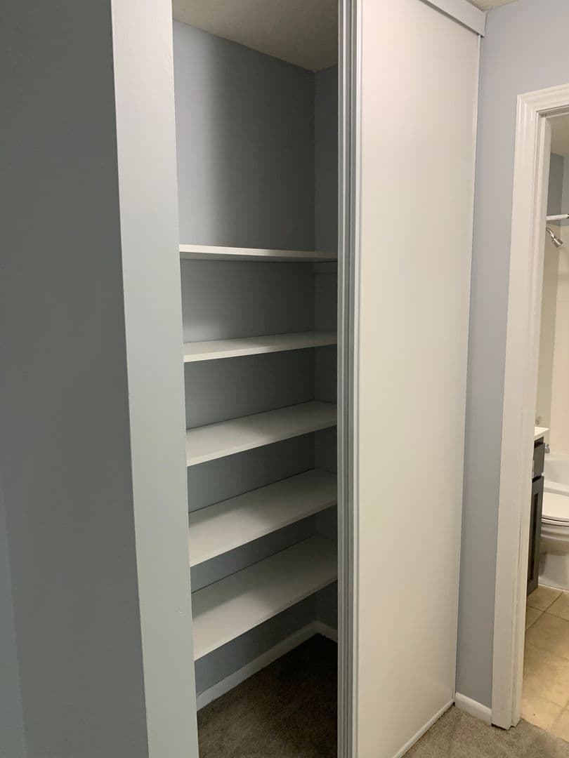 Chanhassen Apartment: 7721 Chanhassen Rd