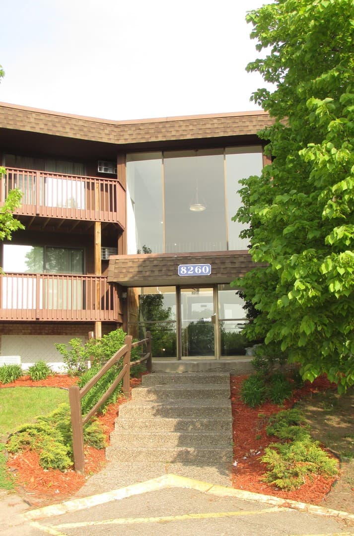 Brooklyn Park Apartment: 8221 Riverview Lane