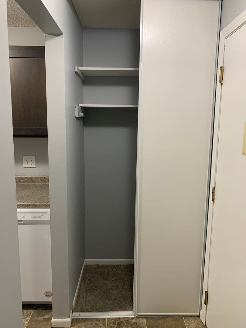 Chanhassen Apartment: 7721 Chanhassen Rd