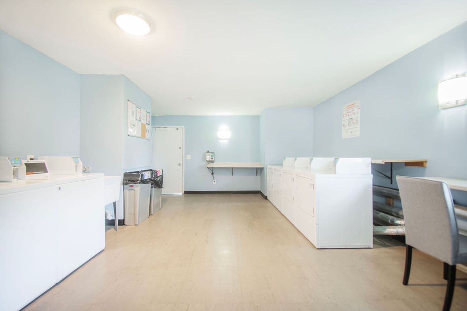 Plymouth Apartment: 17210 County Rd 6