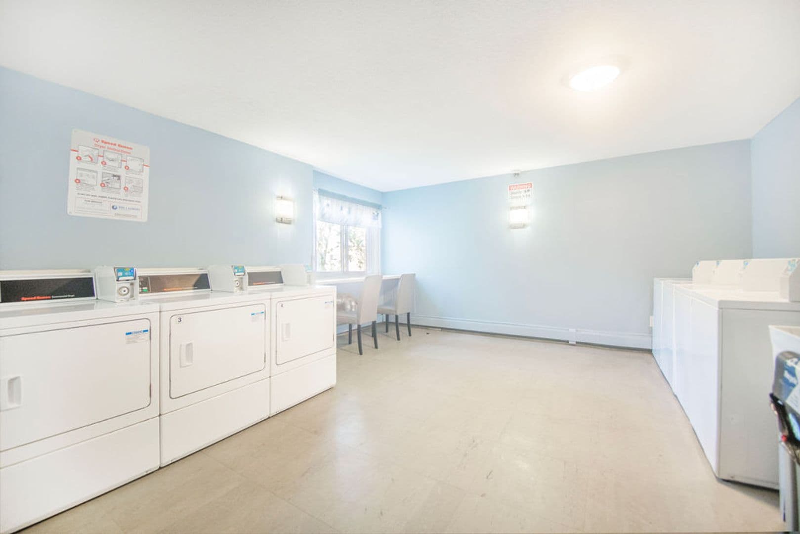 Plymouth Apartment: 17210 County Rd 6