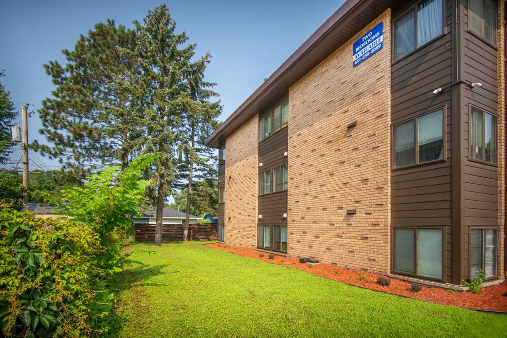 Richfield Apartment: 424 E 73rd St