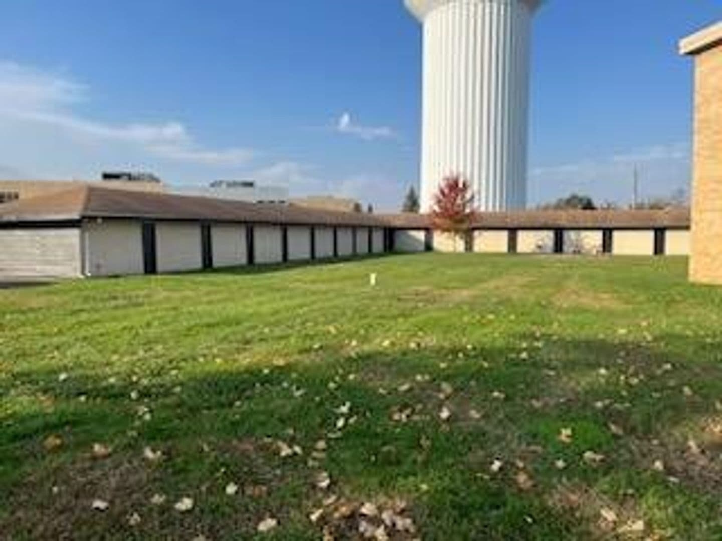 Elk River Apartment: 18594 Gary St