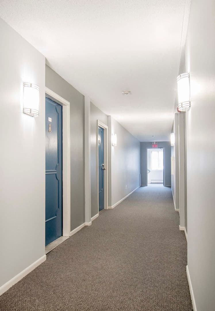 Chanhassen Apartment: 7721 Chanhassen Rd