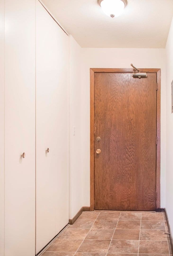 Brooklyn Park Apartment: 8221 Riverview Lane