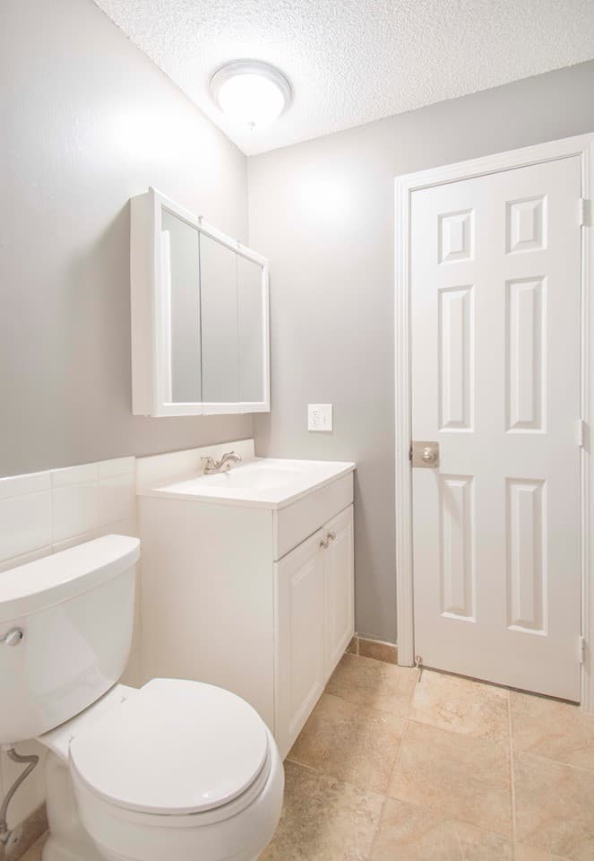 Chanhassen Apartment: 7721 Chanhassen Rd