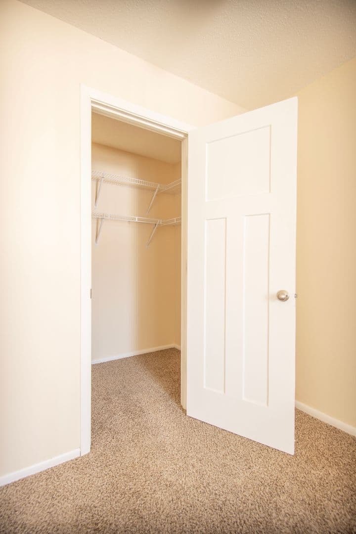 Excelsior Apartment: 832 3rd Ave S