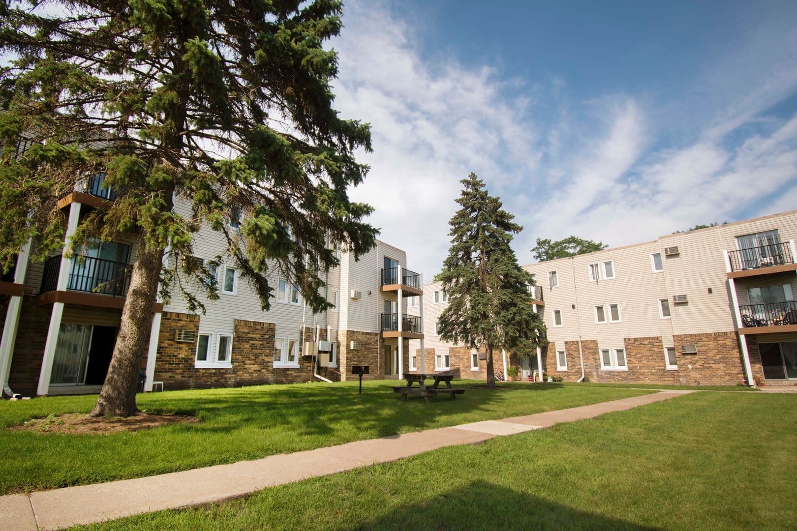 Excelsior Apartment: 840 3rd Avenue