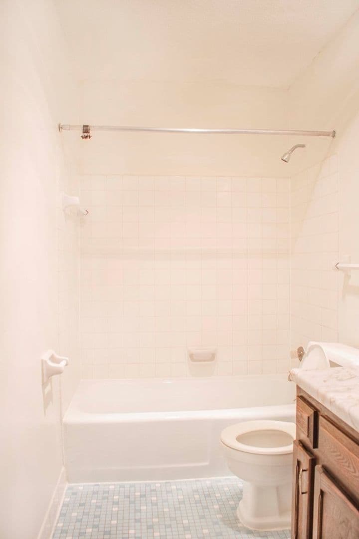 Brooklyn Park Apartment: 8221 Riverview Lane