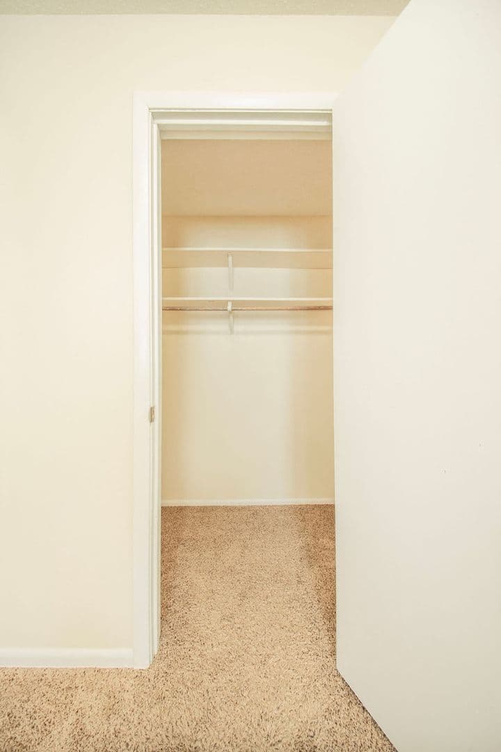 Excelsior Apartment: 832 3rd Ave S